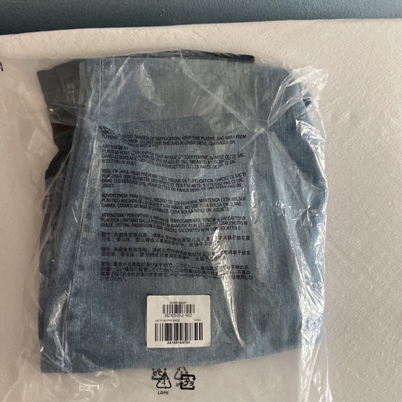 NWT Maternity Full Panel Cropped Step-Hem Boyfriend Straight Jeans - Picture 2 of 3